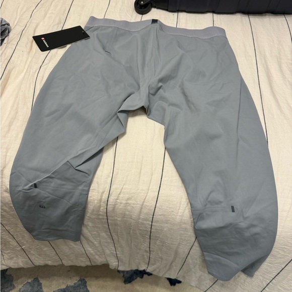 Lululemon License to Train tight 21inch - Picture 2 of 4